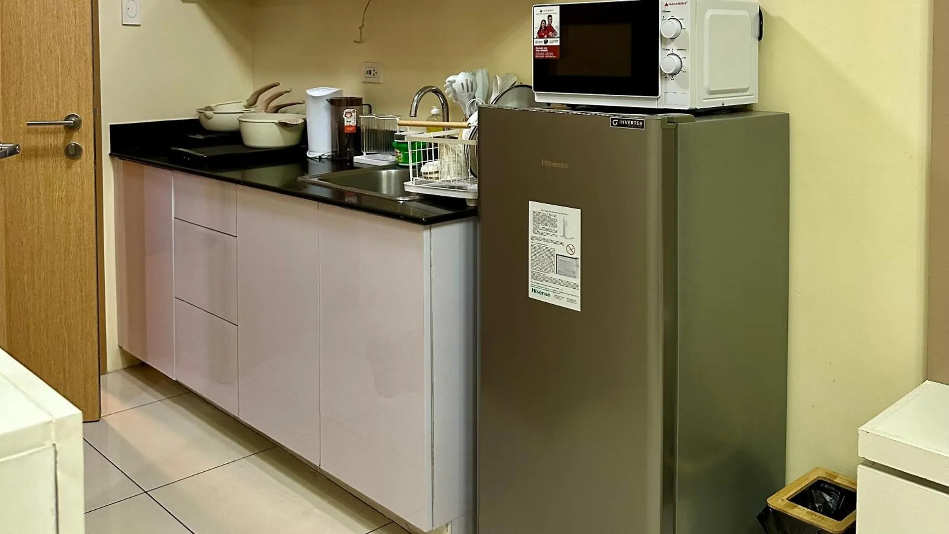 Breeze Residences Condominium Pasay Apartmanhotel