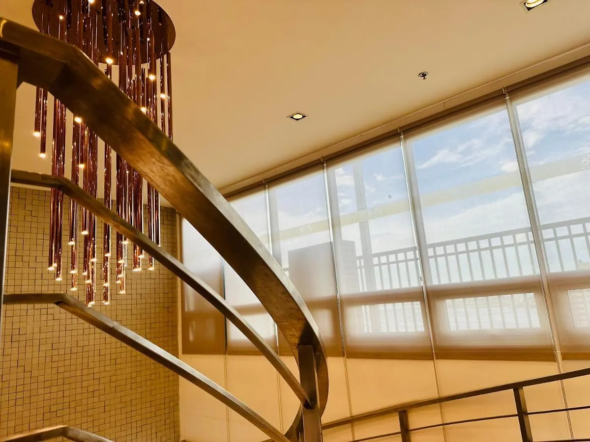 Aparthotel Breeze Residences Condominium Pasay