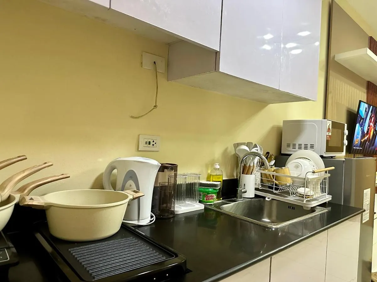 Breeze Residences Condominium Pasay 0*,