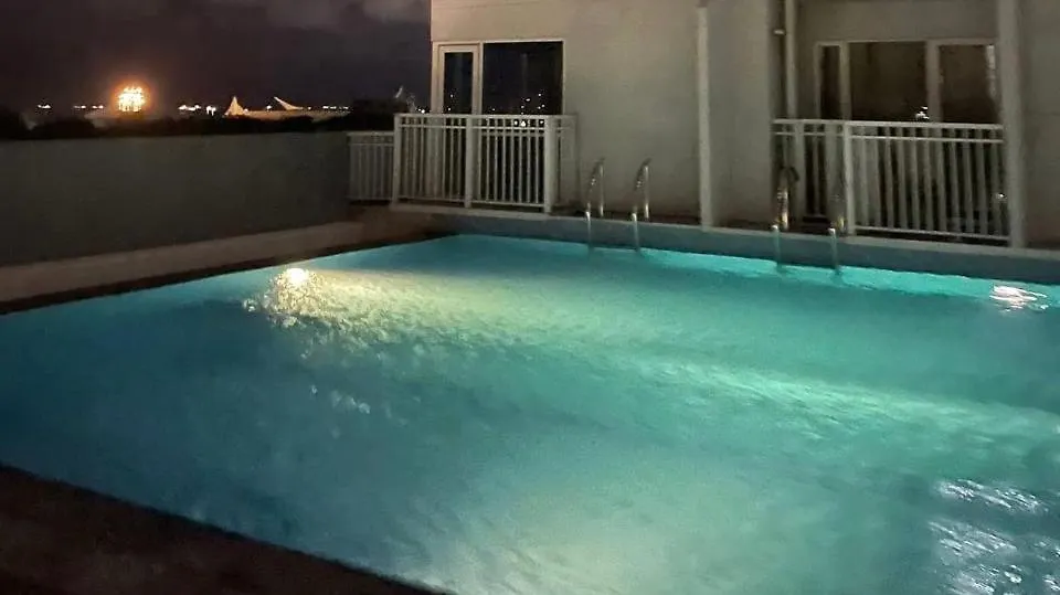 Aparthotel Breeze Residences Condominium Pasay