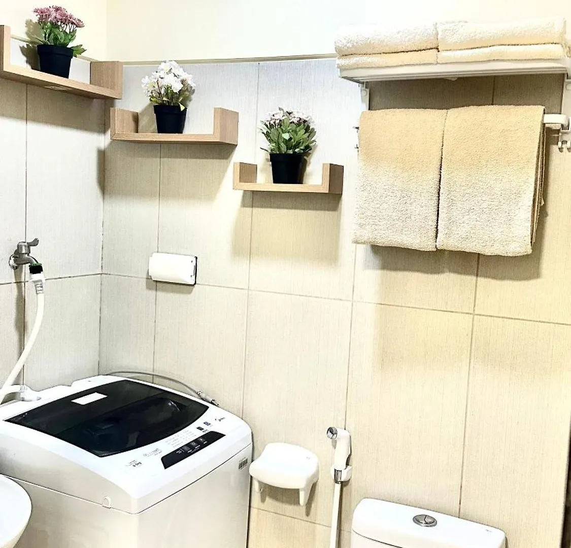 Breeze Residences Condominium Pasay Aparthotel