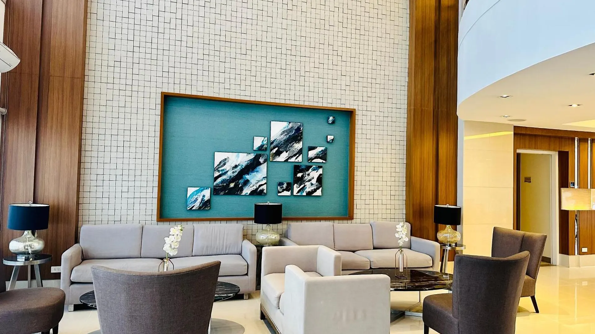 Aparthotel Breeze Residences Condominium Pasay Philippines